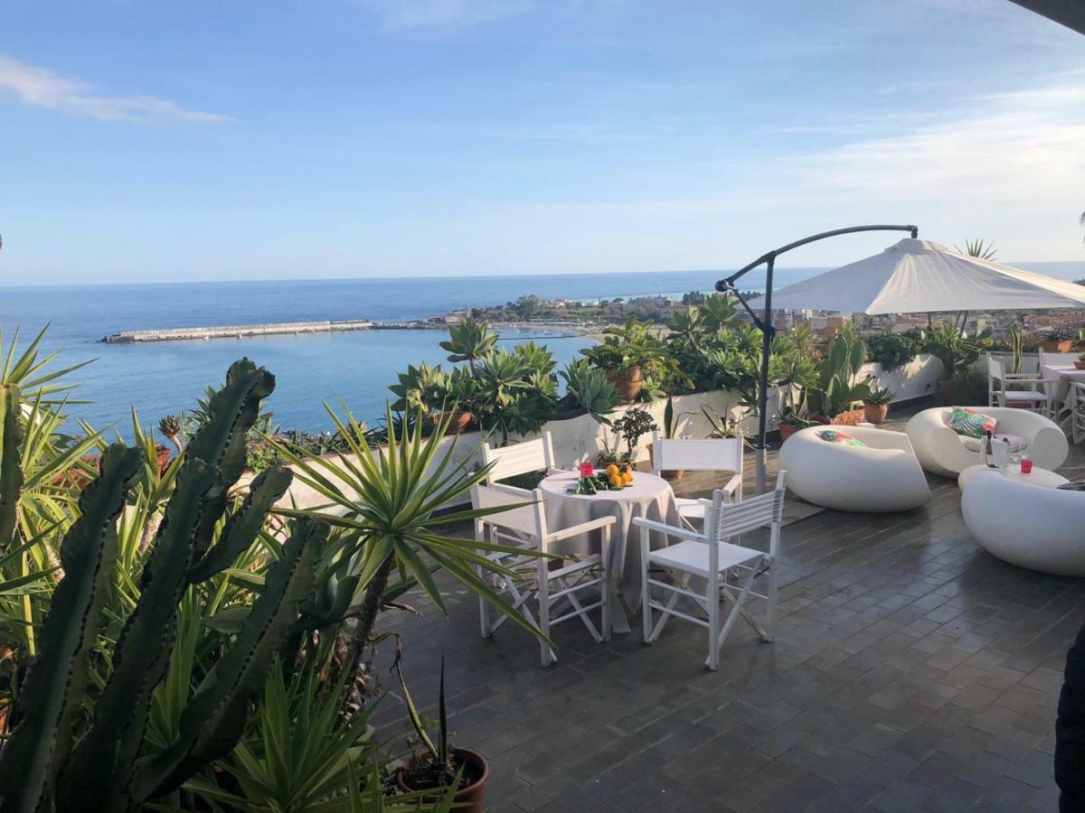 Villa Barbara Giardini Naxos Dış mekan fotoğraf